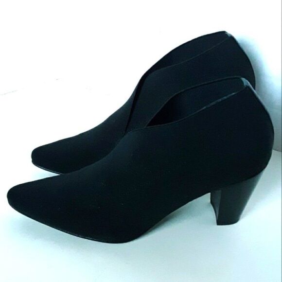 Stuart Weitzman Women's size 6M Y2K Style Ankle Boot - Picture 1 of 11